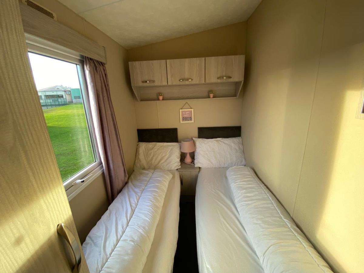 North Seaton Cosy & Modern Private Seaview Caravan المظهر الخارجي الصورة