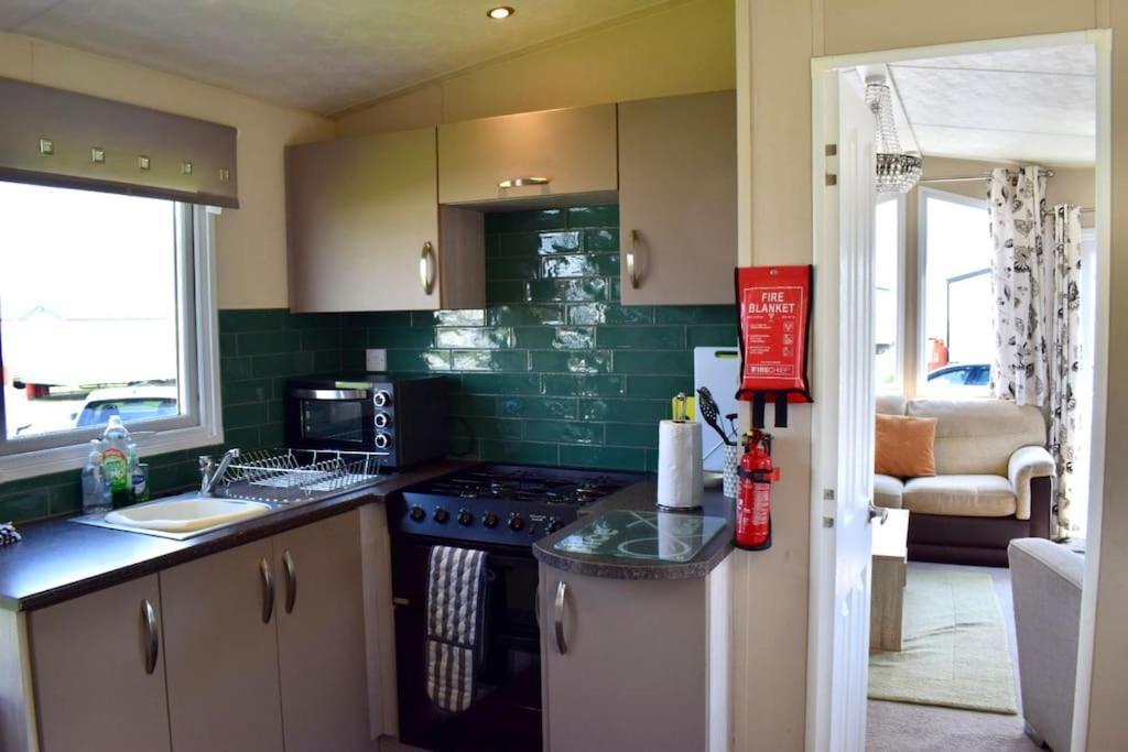 North Seaton Cosy & Modern Private Seaview Caravan المظهر الخارجي الصورة