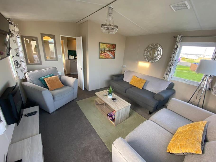 North Seaton Cosy & Modern Private Seaview Caravan المظهر الخارجي الصورة