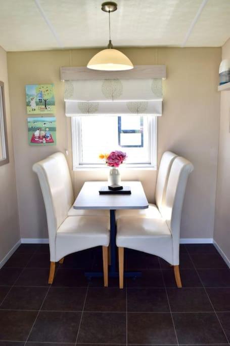 North Seaton Cosy & Modern Private Seaview Caravan المظهر الخارجي الصورة